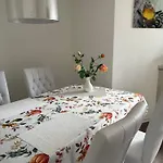 Melanie 300 Meter Zur Therme Apartman *