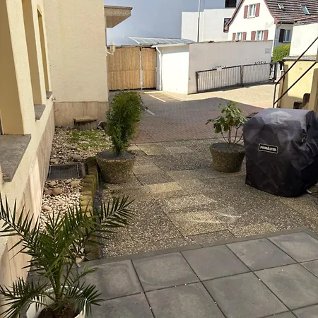 Melanie 300 Meter Zur Therme *