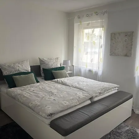 Melanie 300 Meter Zur Therme