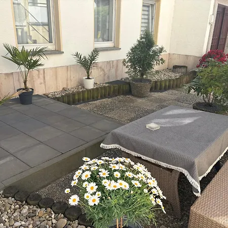 Melanie 300 Meter Zur Therme *
