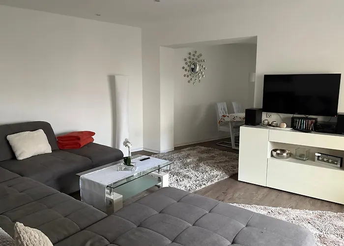 Melanie 300 Meter Zur Therme *